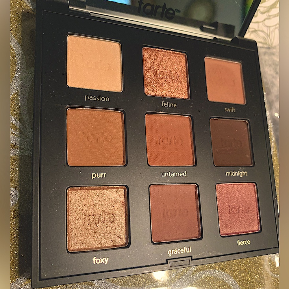 MANEATER- by TARTE one of the best eye shadow palettes I’ve used! Stays on great - Picture 8 of 12